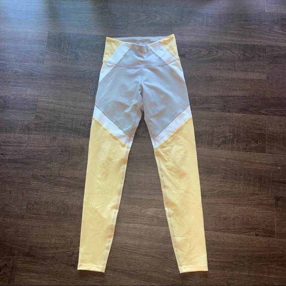 Yellow Abstract Leggings. Active Old Navy. - Picture 1 of 4